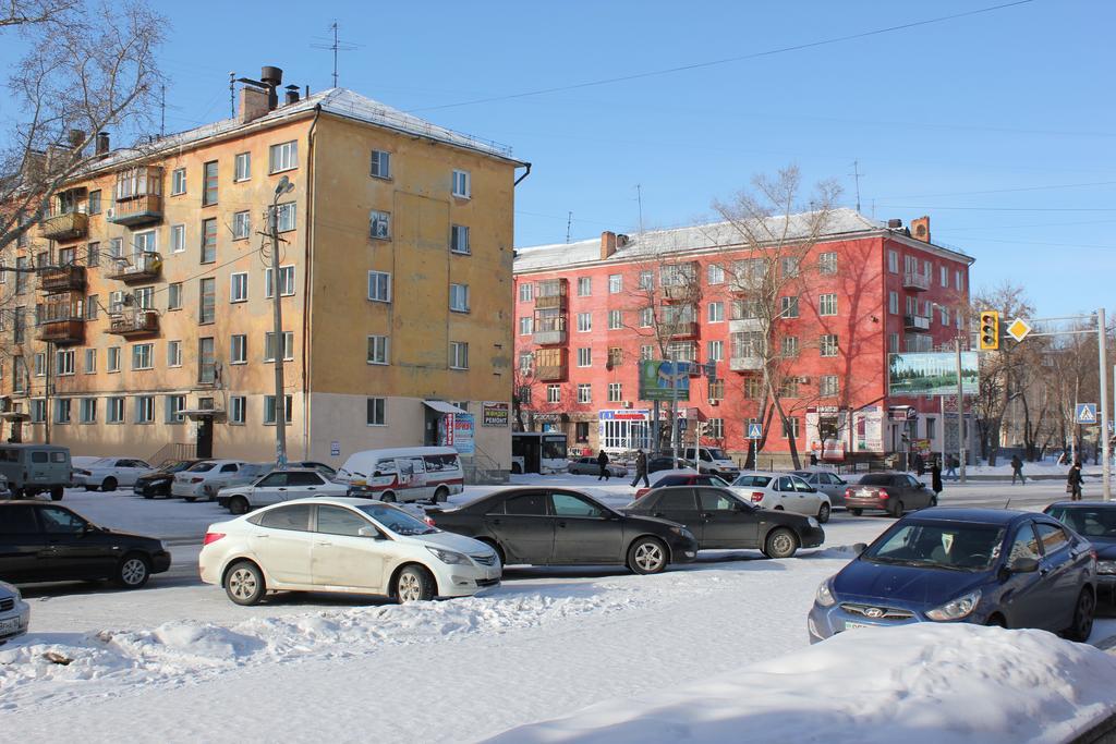 Ust-Kamenogorsk Hotel Bagian luar foto