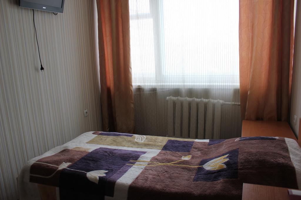 Ust-Kamenogorsk Hotel Bagian luar foto