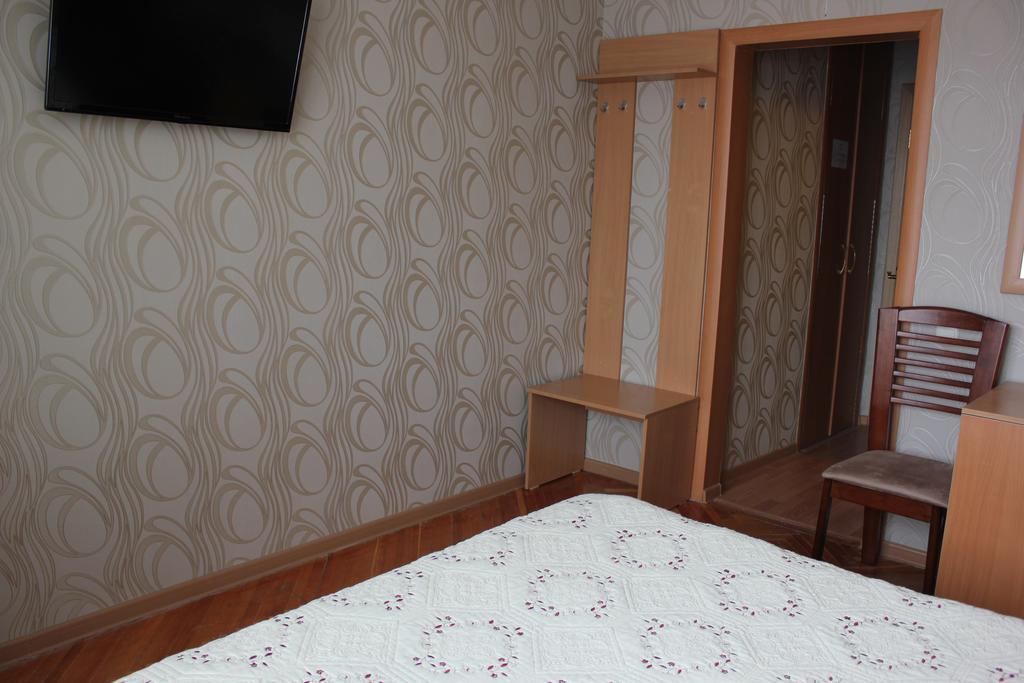 Ust-Kamenogorsk Hotel Bagian luar foto