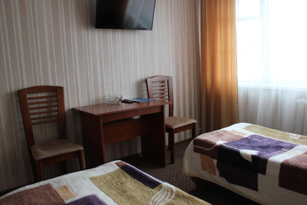 Ust-Kamenogorsk Hotel Bagian luar foto