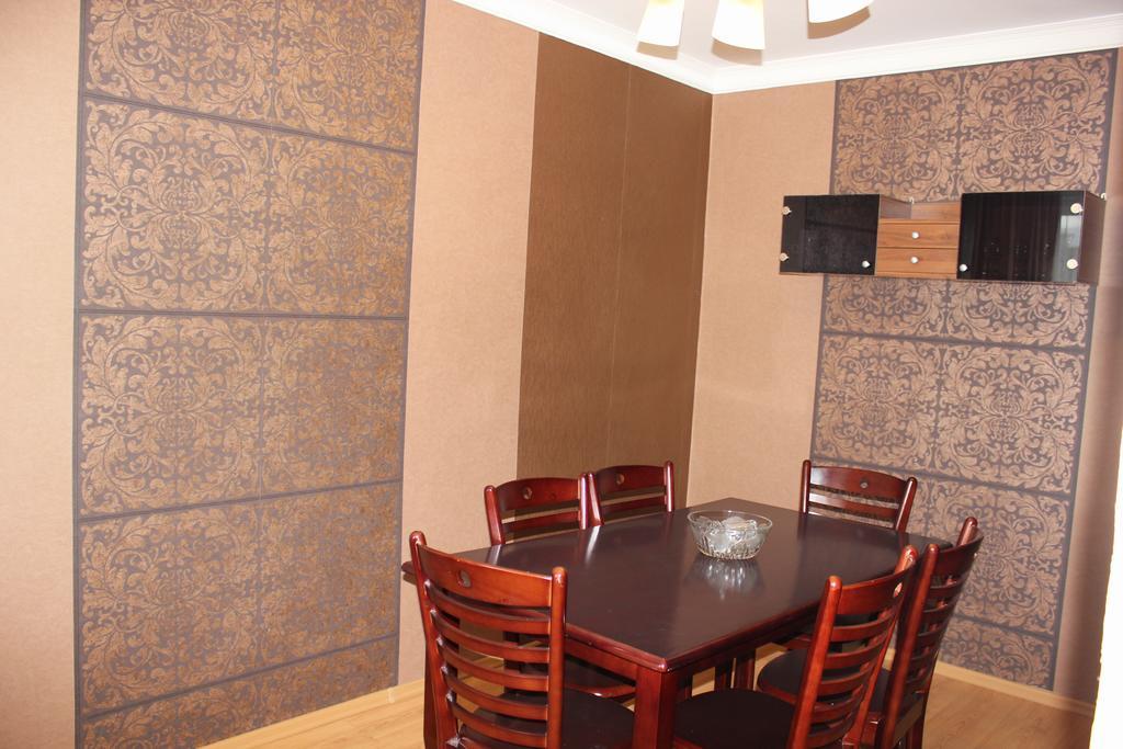 Ust-Kamenogorsk Hotel Bagian luar foto
