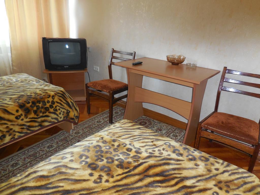 Ust-Kamenogorsk Hotel Ruang foto