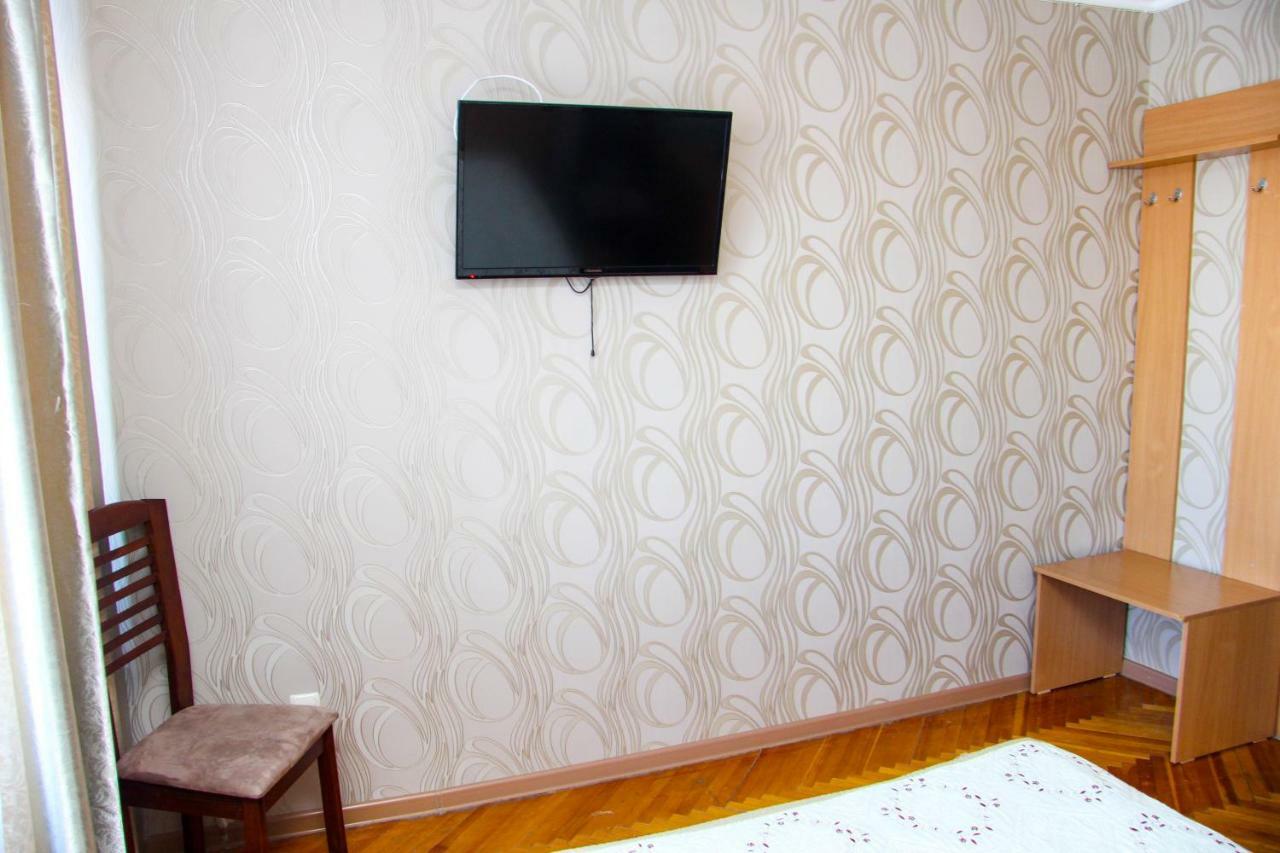 Ust-Kamenogorsk Hotel Bagian luar foto